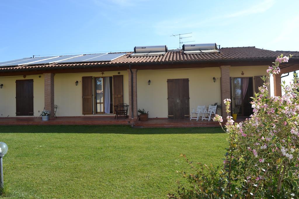 Agriturismo Beveraggio Appartamenti Марина-ди-Гроссето Экстерьер фото
